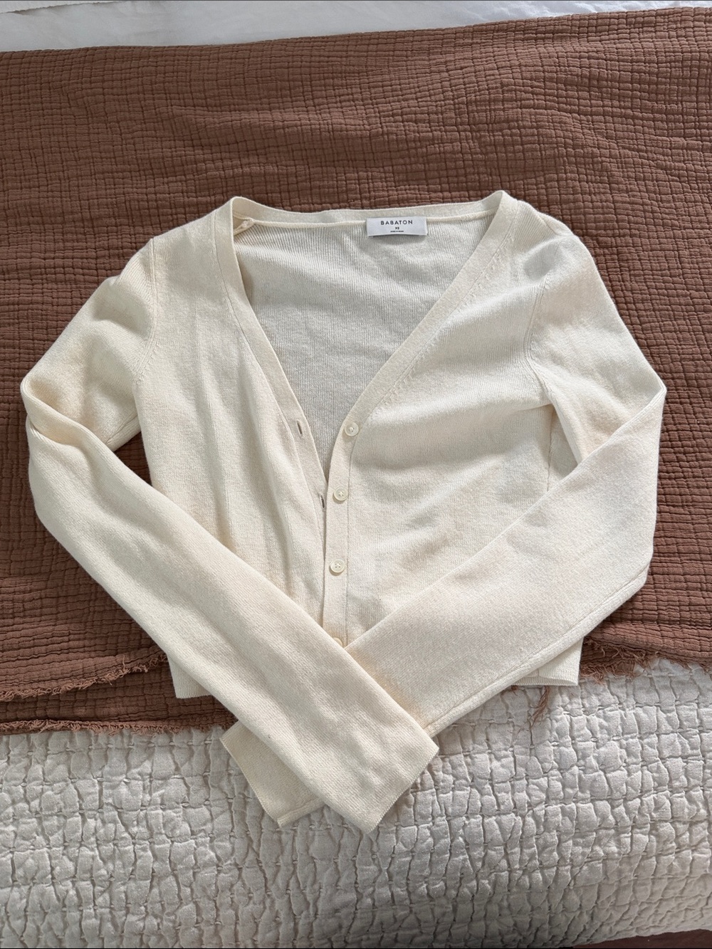 Aritzia | Babaton Georgia Cardigan - Picture 3 of 4